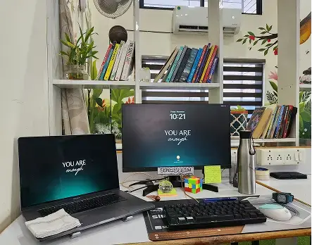 Workspace workstation showing setups